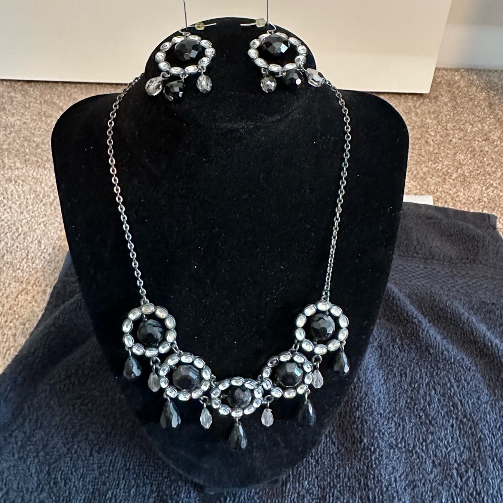 Liz Claiborne Black Bead and Clear Rhinestone Necklace and Earrings Set (16-18
